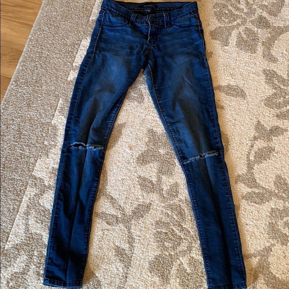 Flying Monkey Destroyed Jeans